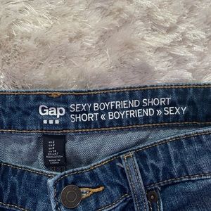 Jean shorts with flowers